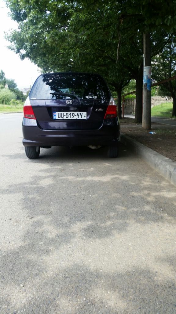 სედანი - HONDA