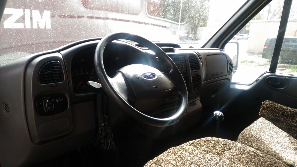 მინივენი - FORD