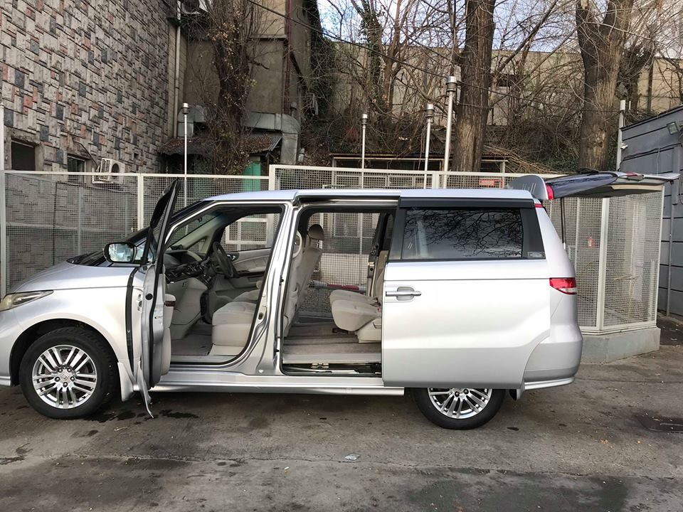 მინივენი - HONDA