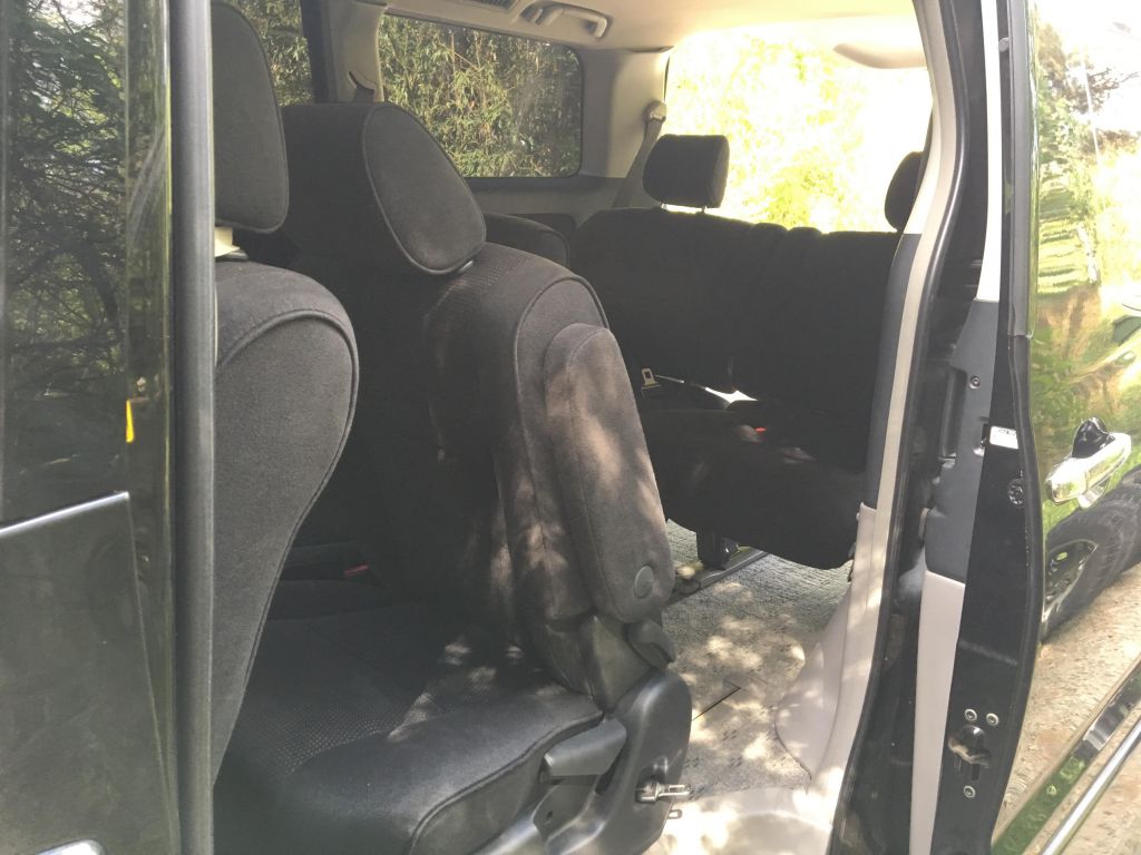 მინივენი - TOYOTA