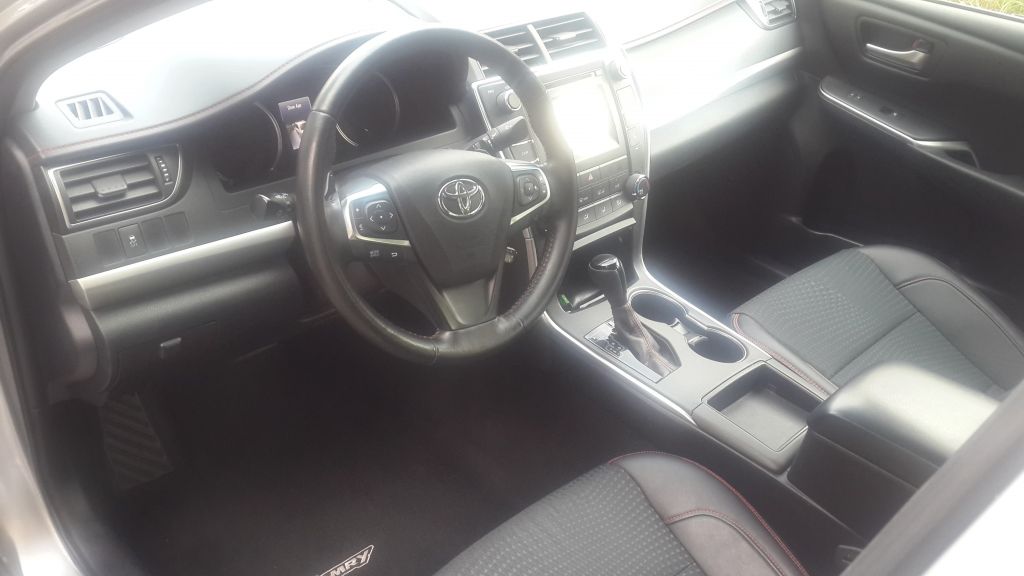 სედანი - TOYOTA