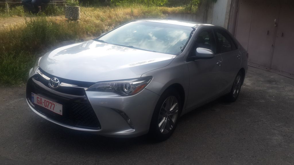 სედანი - TOYOTA