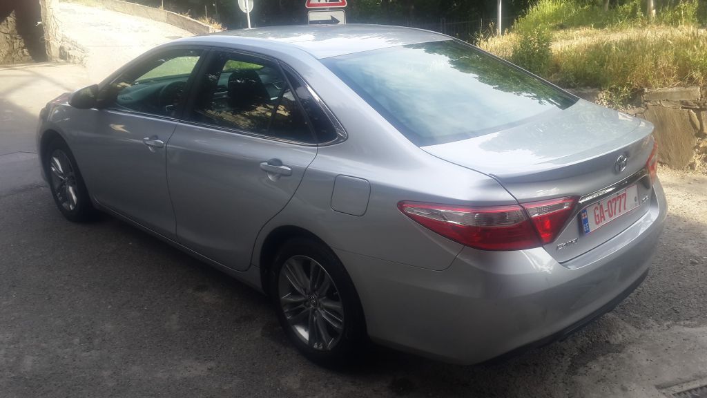 სედანი - TOYOTA