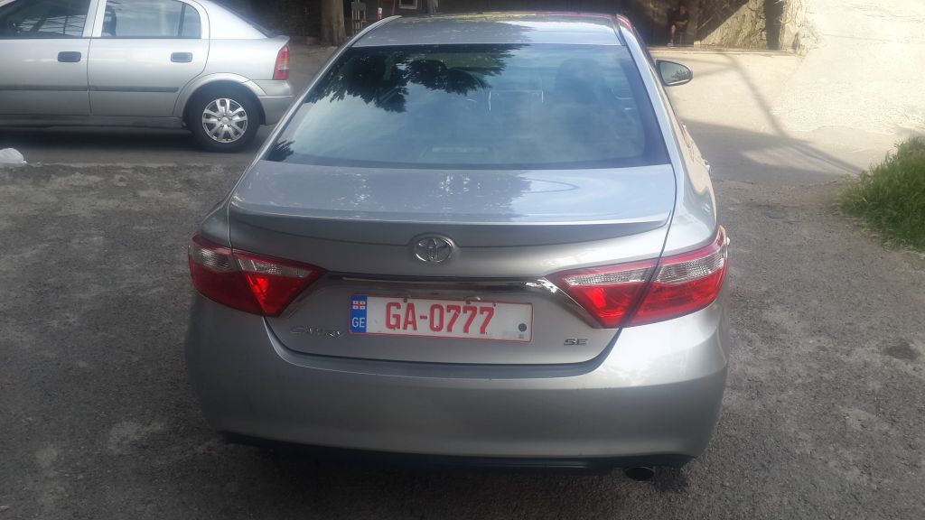 სედანი - TOYOTA