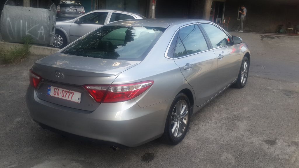 სედანი - TOYOTA