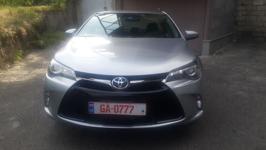 სედანი - TOYOTA