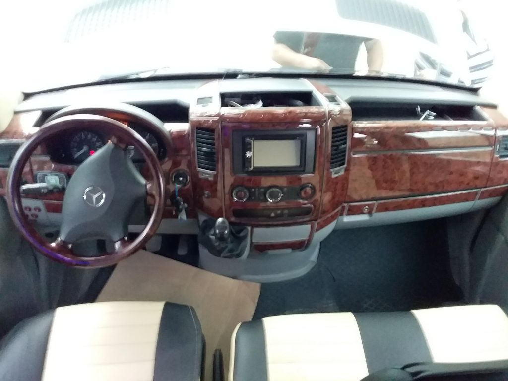 მრ.ავტობუსი - MERCEDES-BENZ