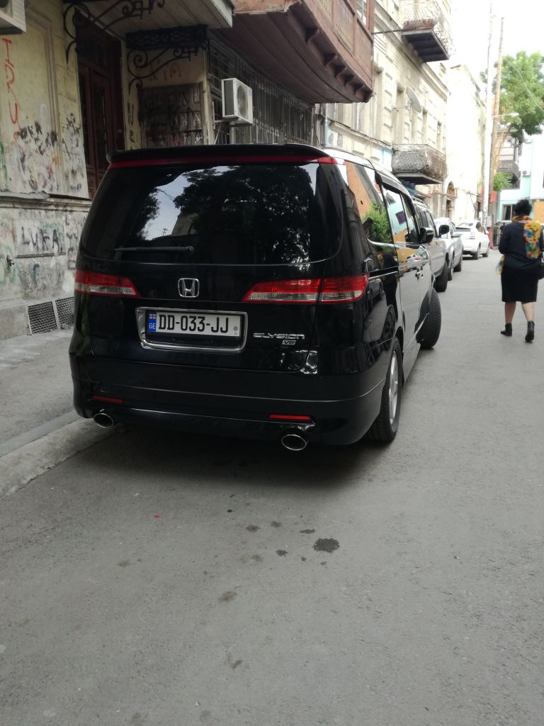 მინივენი - HONDA