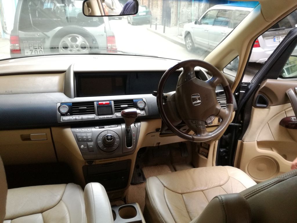 მინივენი - HONDA