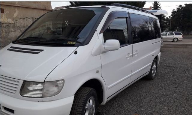 Minivan - MERCEDES-BENZ