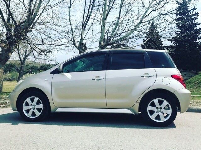 სედანი - TOYOTA