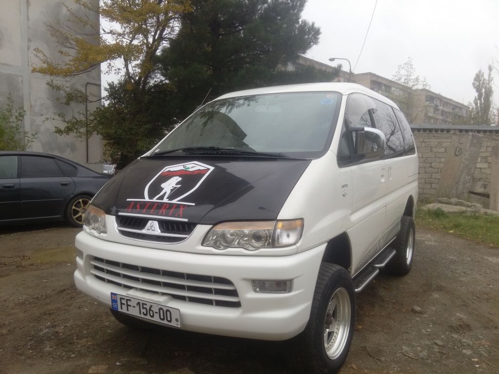 მინივენი - MITSUBISHI