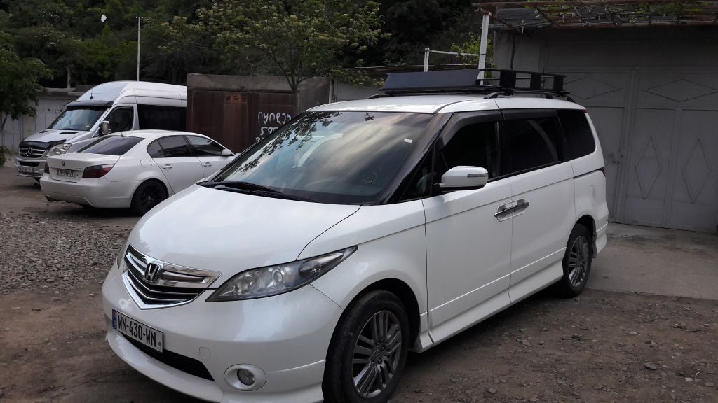 მინივენი - HONDA