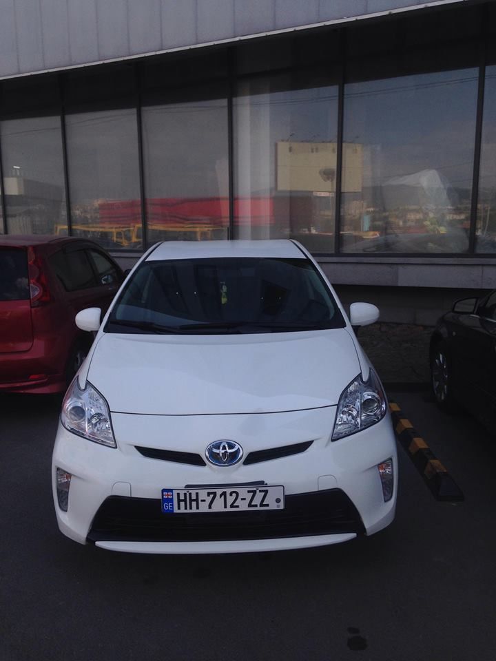 სედანი - TOYOTA