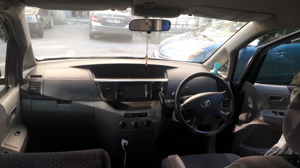 მინივენი - TOYOTA