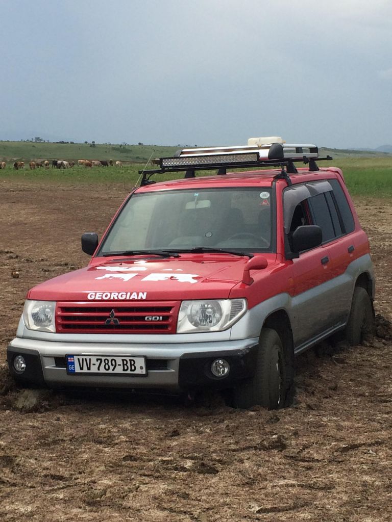 джип - MITSUBISHI