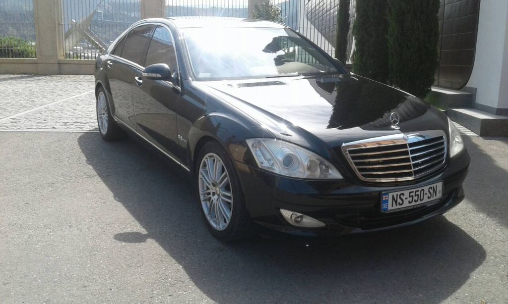 სედანი - MERCEDES-BENZ