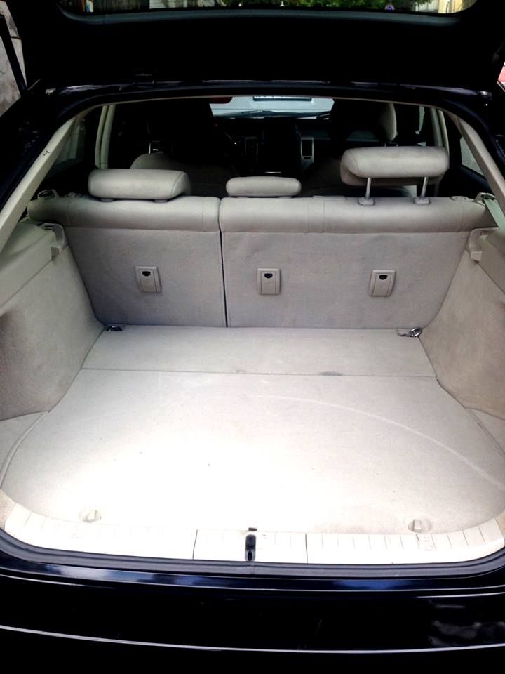 სედანი - TOYOTA