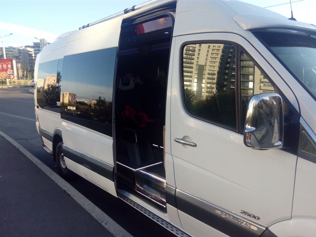 მრ.ავტობუსი - MERCEDES-BENZ