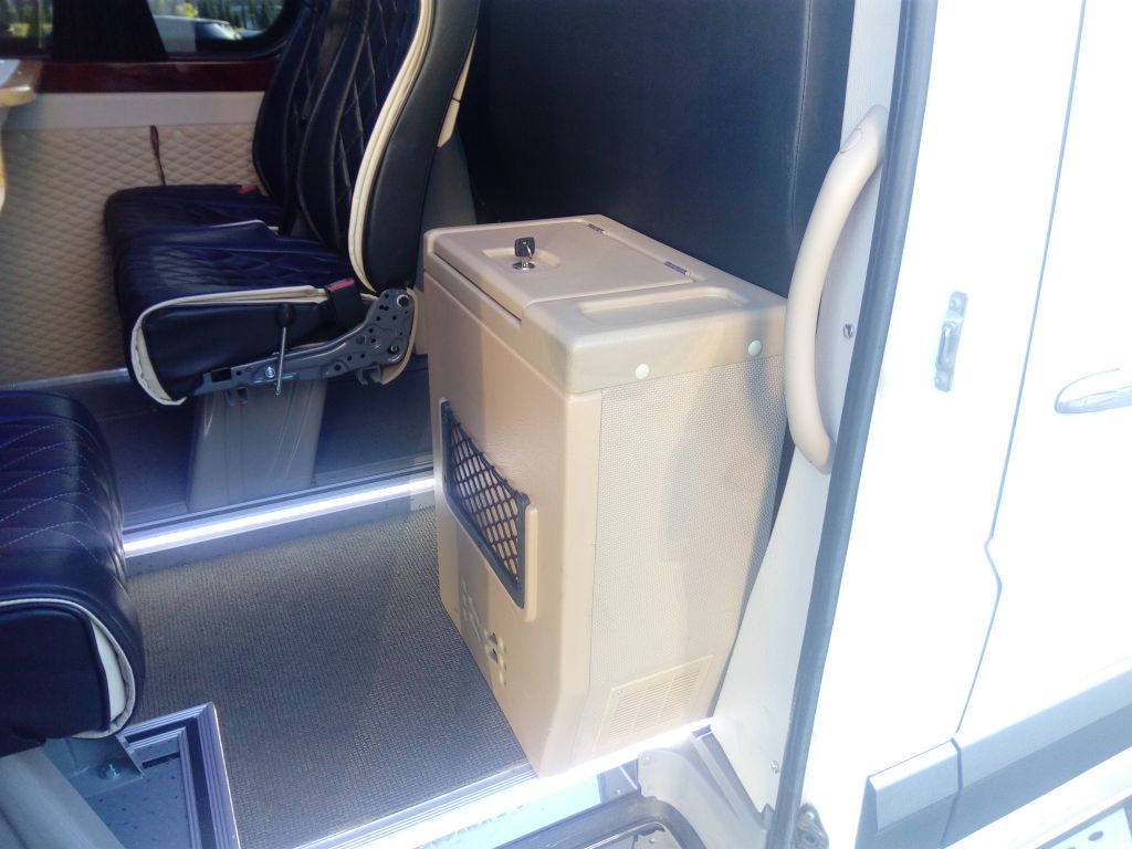 მრ.ავტობუსი - MERCEDES-BENZ