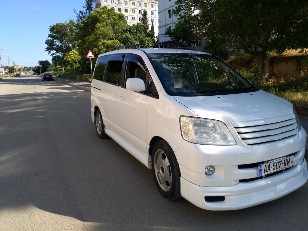 მინივენი - TOYOTA