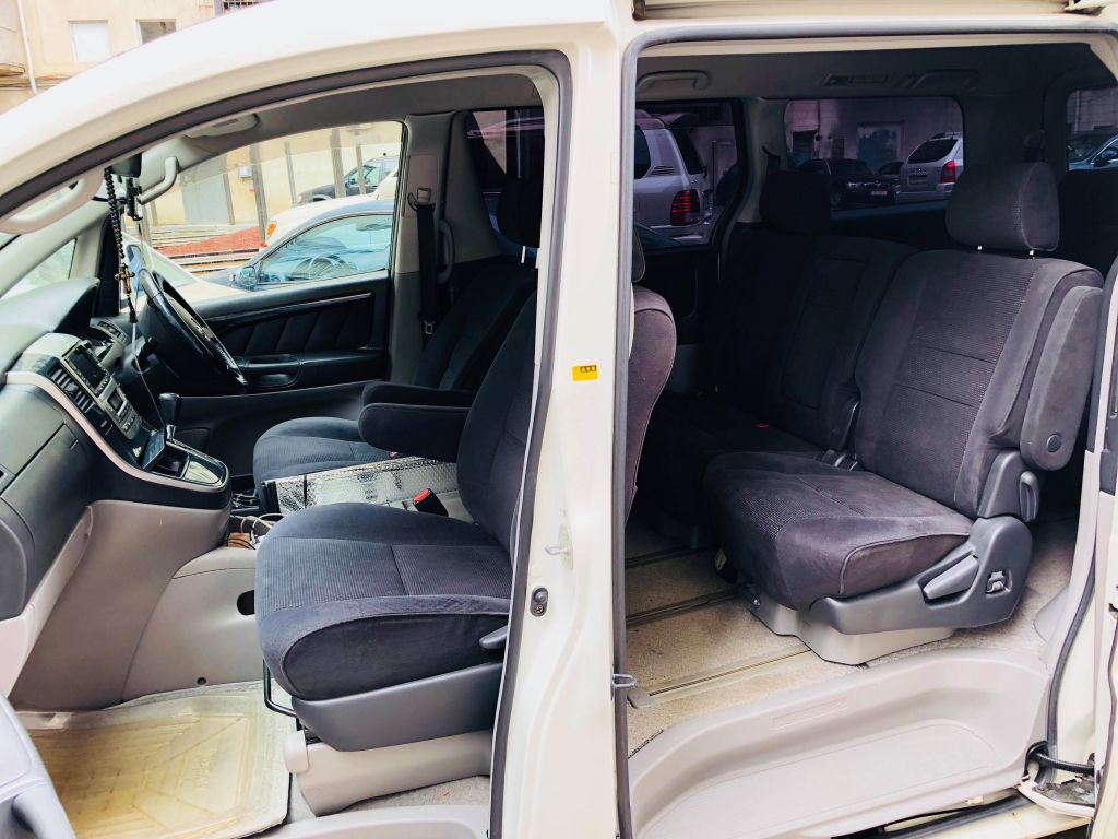 მინივენი - TOYOTA