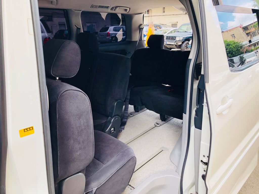 მინივენი - TOYOTA