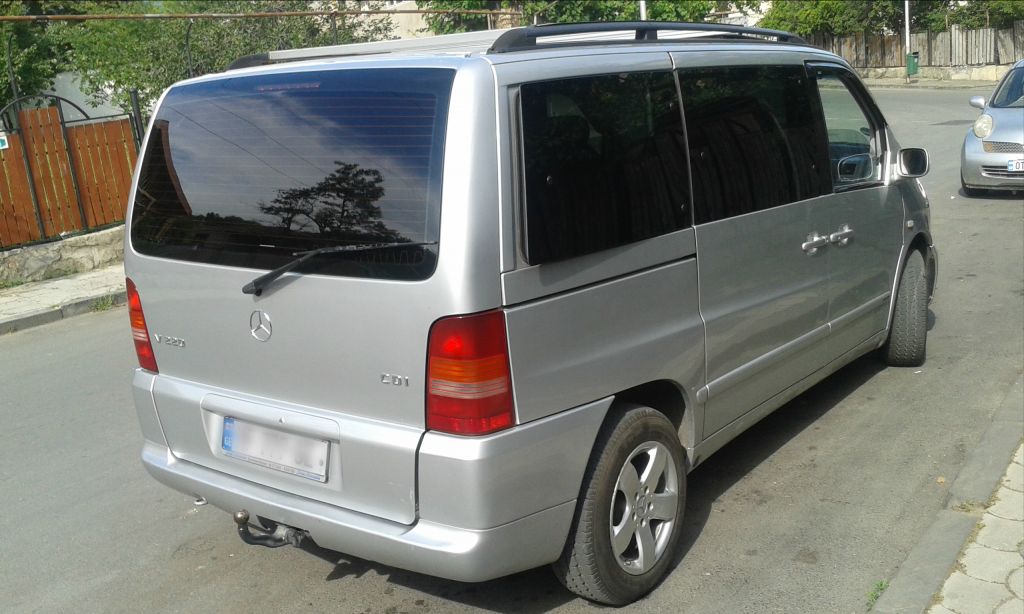 Minivan - MERCEDES-BENZ