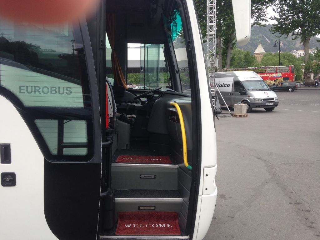 ავტობუსი - ISUZU