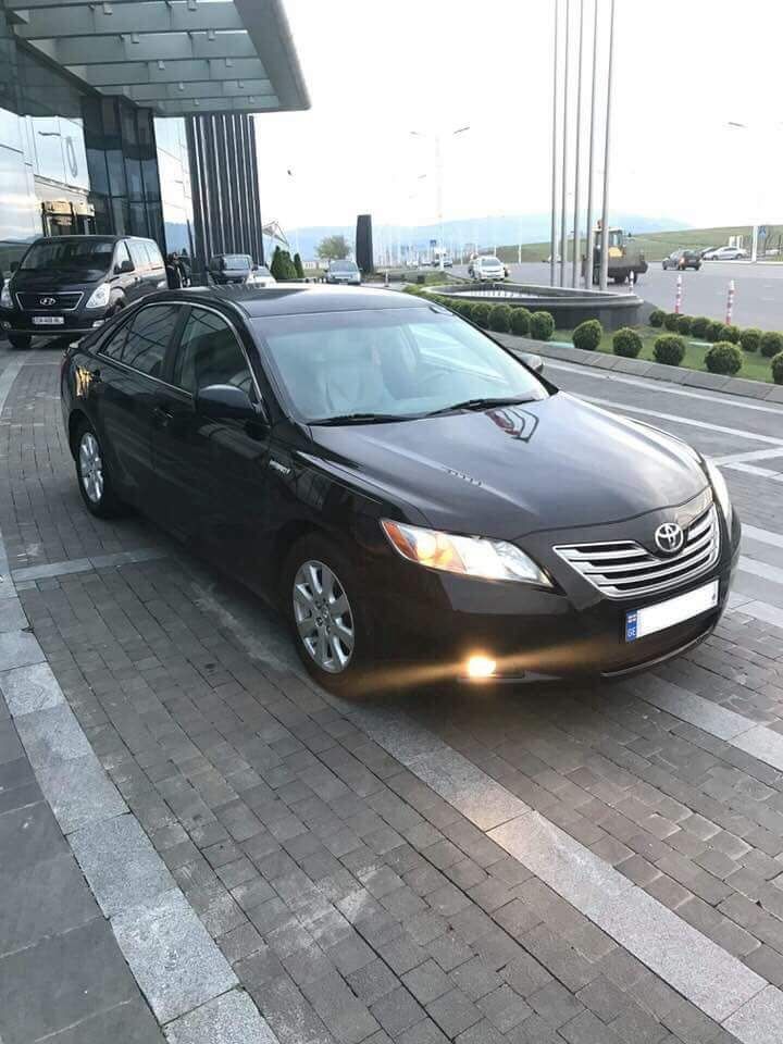 სედანი - TOYOTA