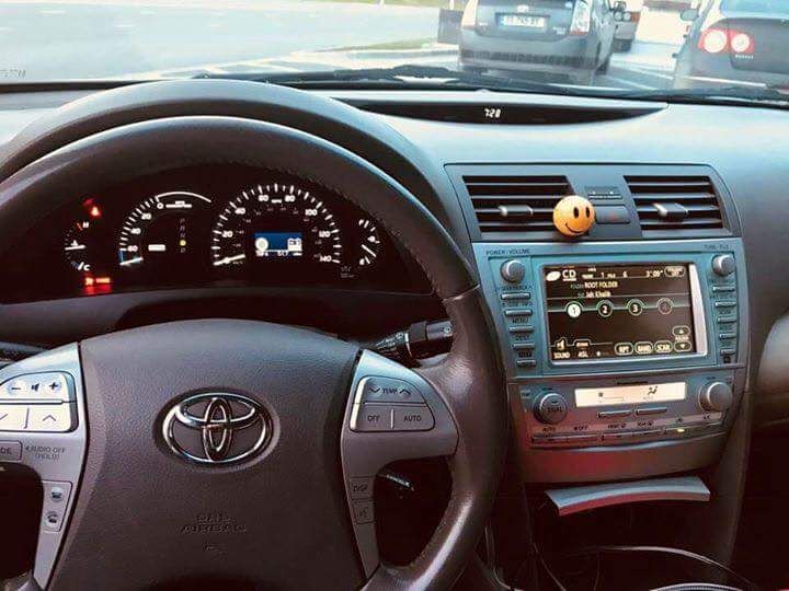 სედანი - TOYOTA