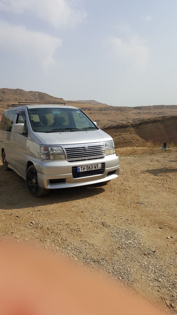 მინივენი - NISSAN