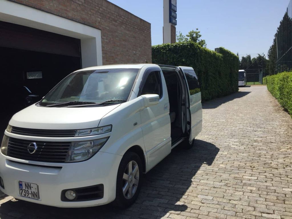 минивэн - NISSAN