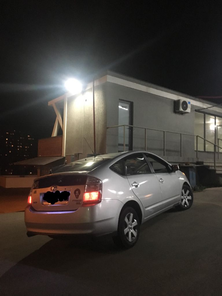 სედანი - TOYOTA