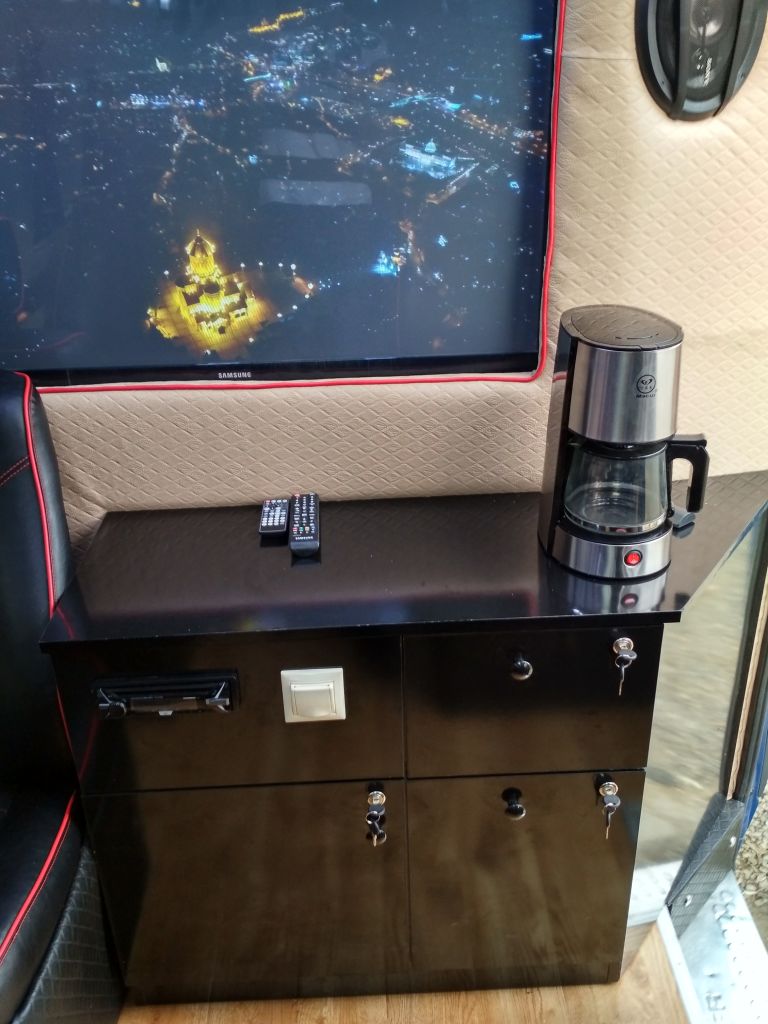 მრ.ავტობუსი - VOLKSWAGEN