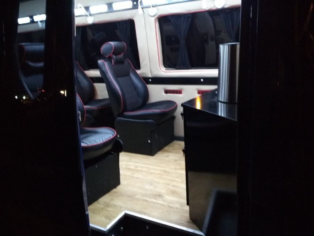 მრ.ავტობუსი - VOLKSWAGEN