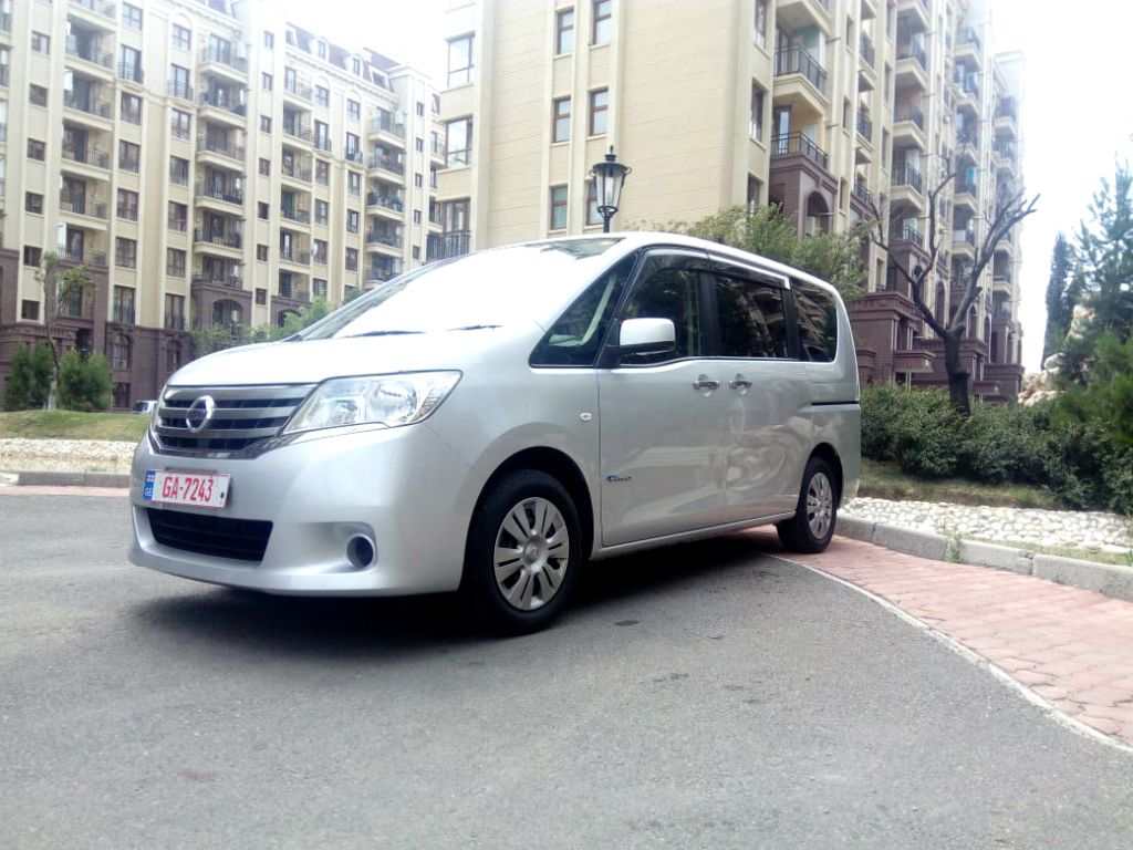 минивэн - NISSAN
