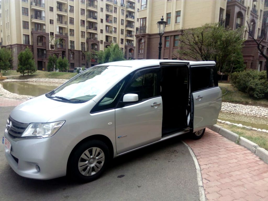 минивэн - NISSAN