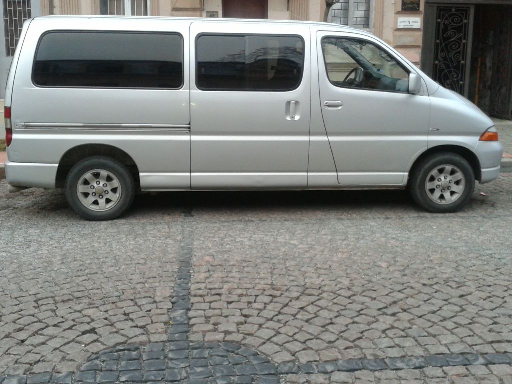 მინივენი - TOYOTA