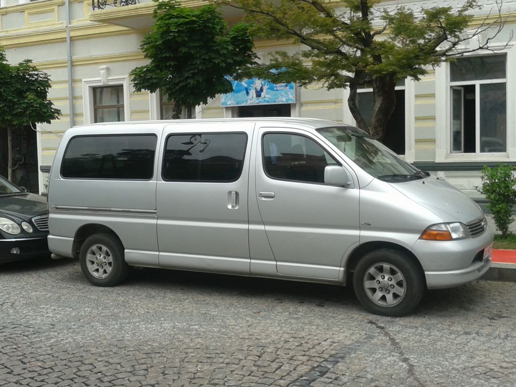 მინივენი - TOYOTA