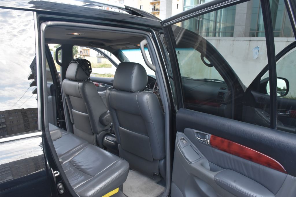 ჯიპი - LEXUS