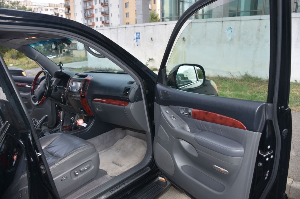 ჯიპი - LEXUS