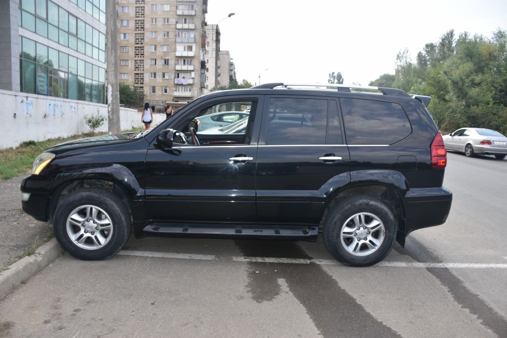 ჯიპი - LEXUS