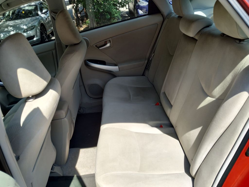 სედანი - TOYOTA