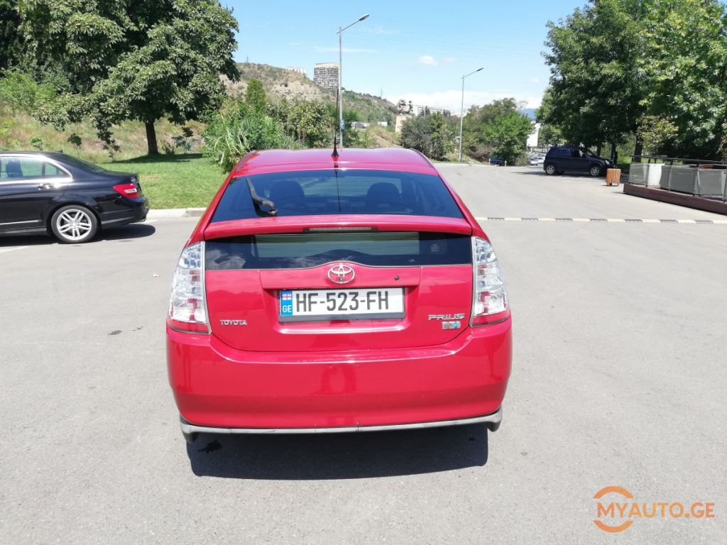 სედანი - TOYOTA