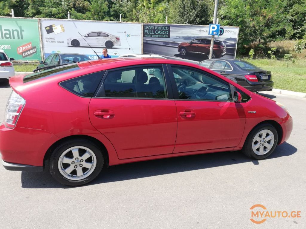 სედანი - TOYOTA