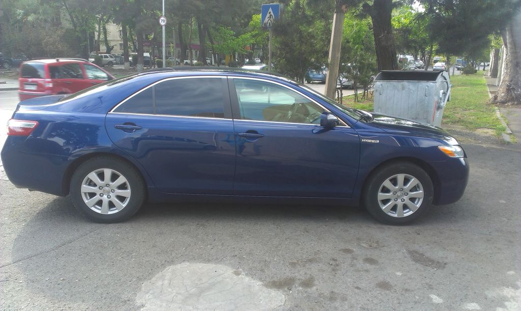 სედანი - TOYOTA