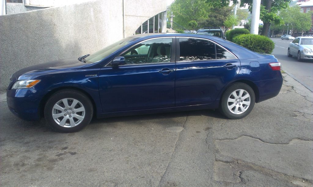 სედანი - TOYOTA