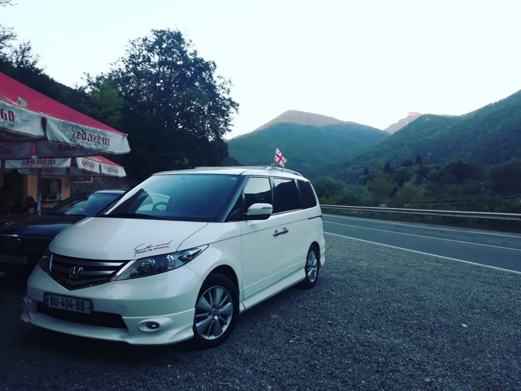 მინივენი - HONDA