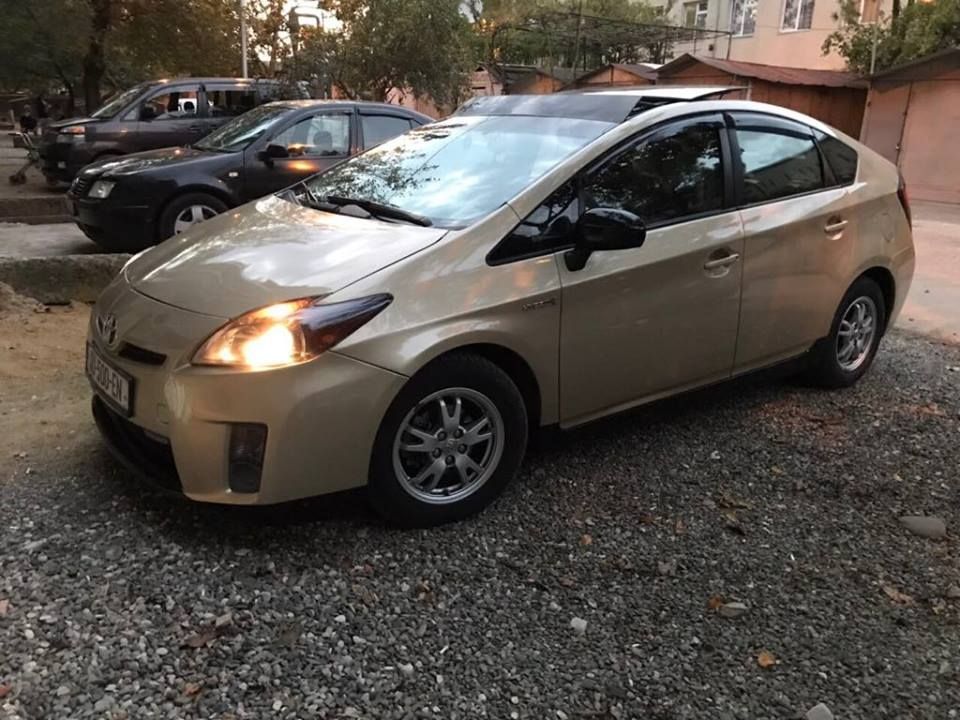 სედანი - TOYOTA